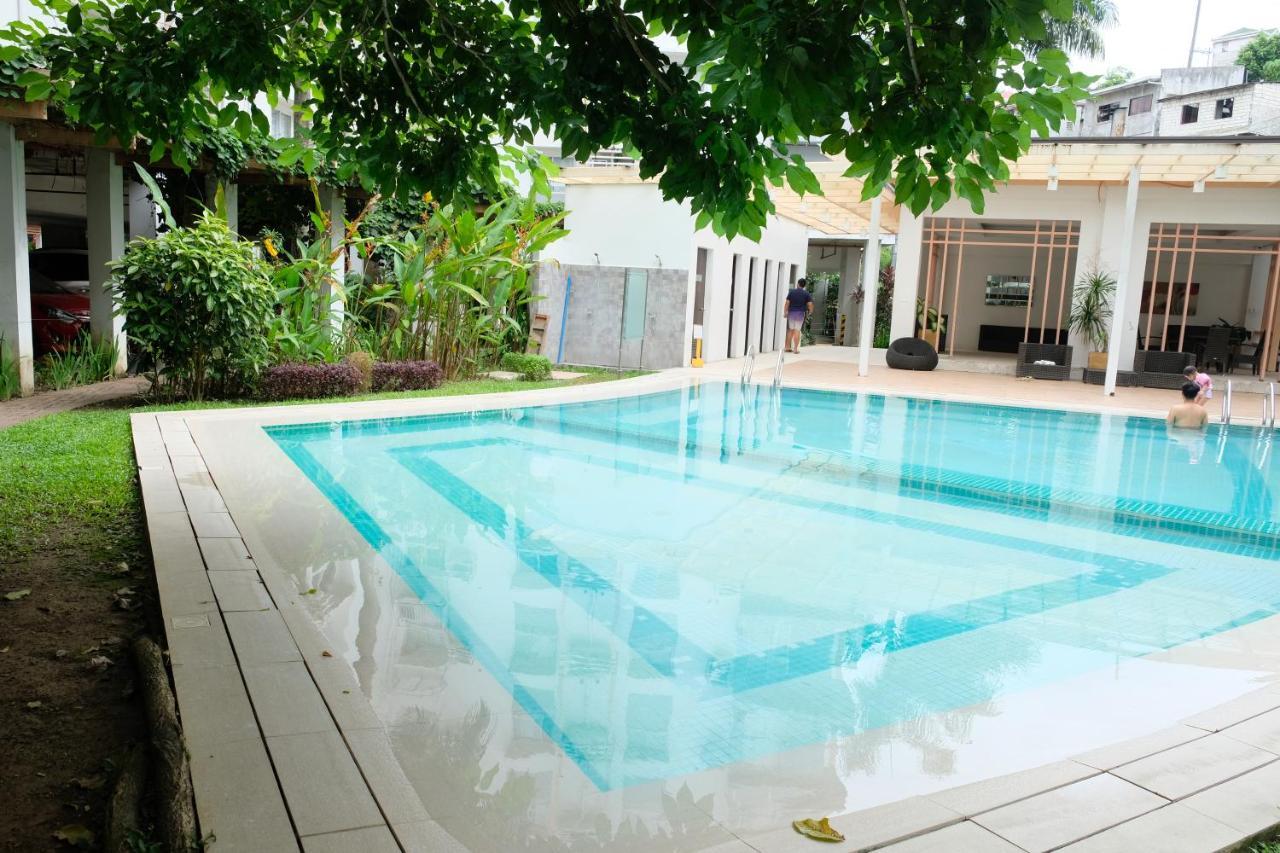 2-Bedroom Boutique City Condo - Newly Renovated! Cebu Exterior photo