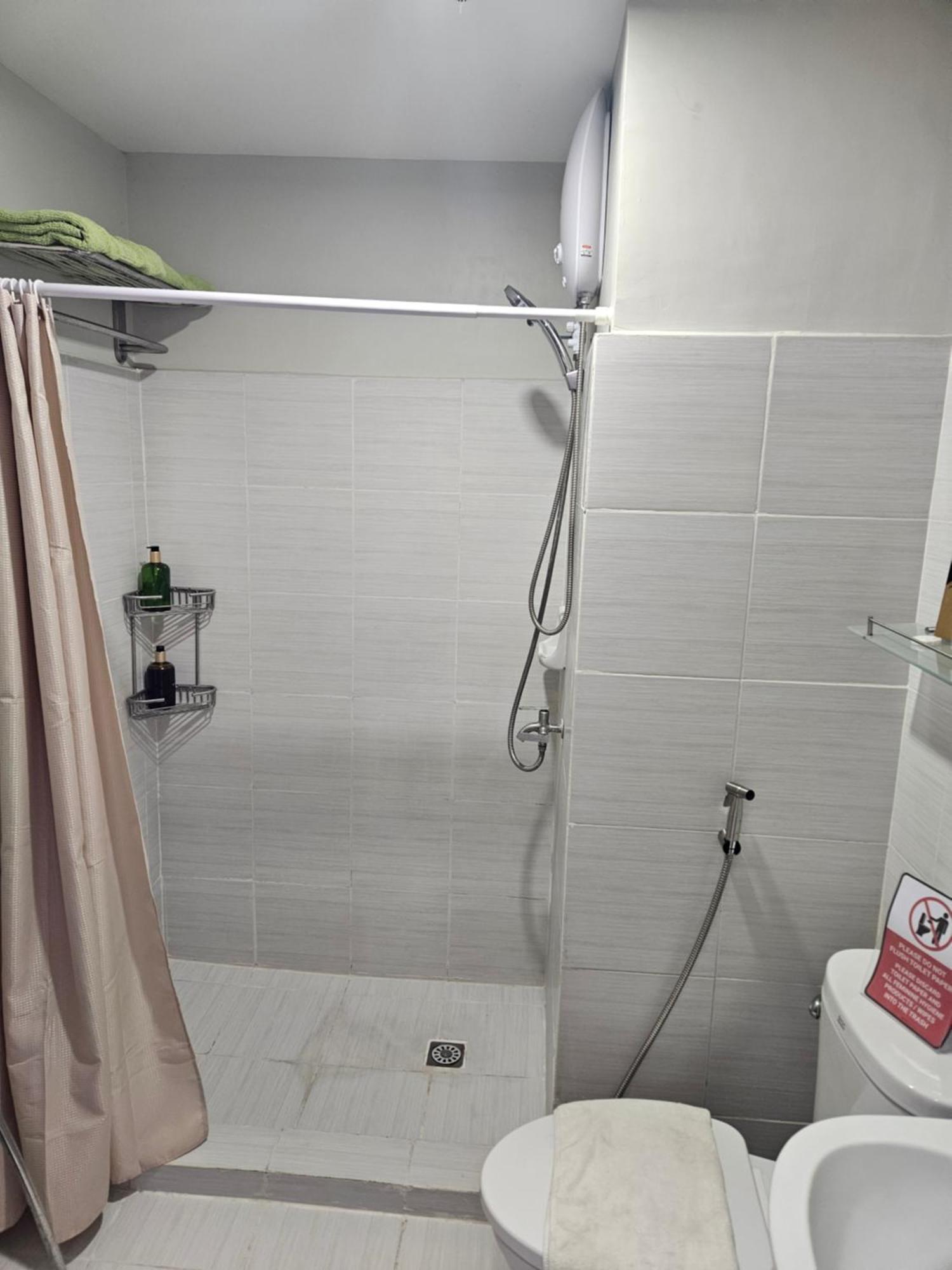 2-Bedroom Boutique City Condo - Newly Renovated! Cebu Exterior photo